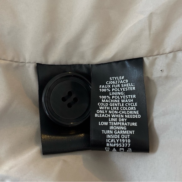 SANCTUARY Womens Beige Fur Button Up Coat Size M. - Picture 5 of 5